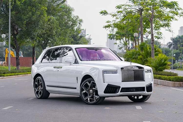 Rolls-Royce Cullinan 2025 chạy 800km, đại gia Hà Nội rao bán lỗ bạc tỷ