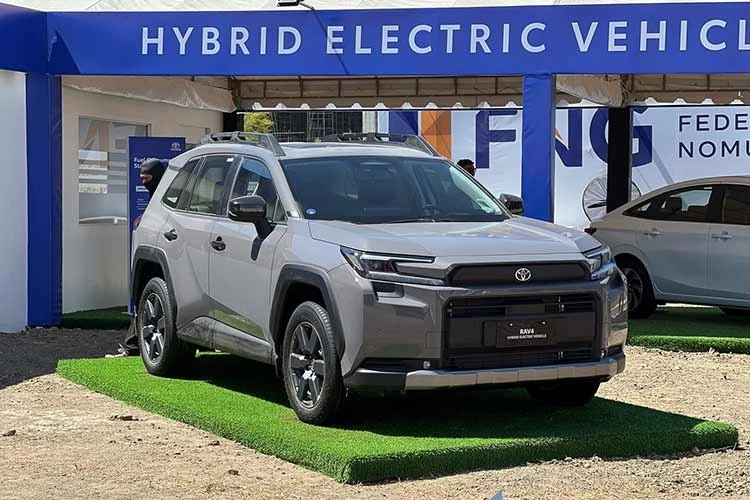 View - Tận thấy Toyota RAV4 Hybrid 2026 từ 970 triệu đồng, có về Việt Nam? | Báo Tri thức và Cuộc sống - TIN TỨC PHỔ BIẾN KIẾN THỨC 24H