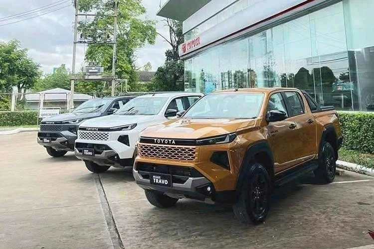 Toyota Hilux 2026 chưa mở bán tại Việt Nam đã ưu đãi mạnh tay