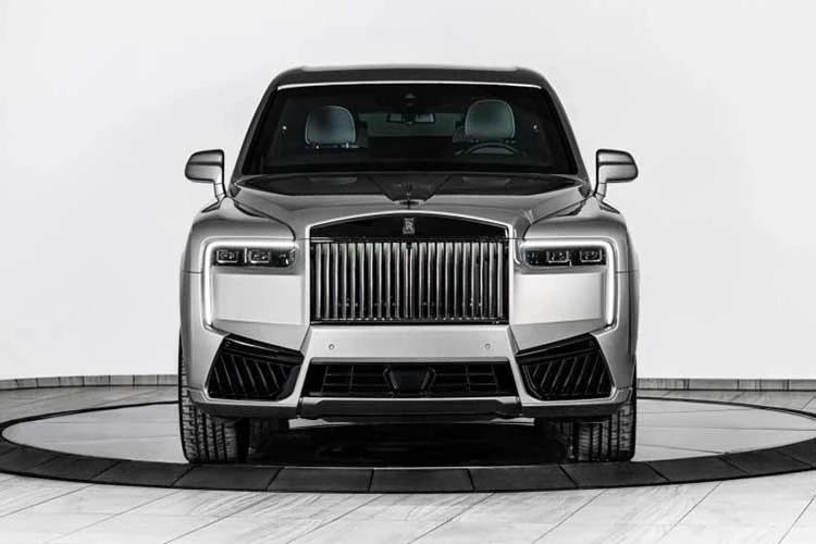 "Soi" Rolls-Royce Cullinan sang chảnh chống đạn súng trường và lựu đạn
