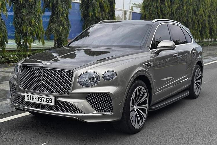 Bentley Bentayga của đại gia Việt chạy 5 năm, ODO chỉ 262km