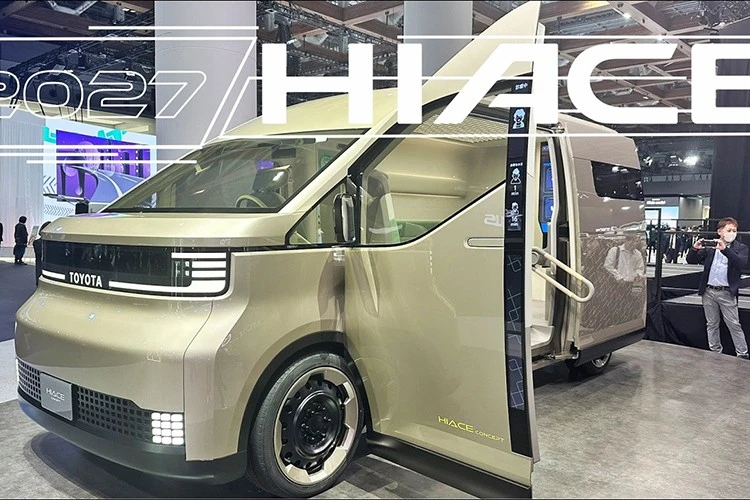 Toyota Hiace "cá mập" sẽ được tái thiết kế, cạnh tranh Ford Transit