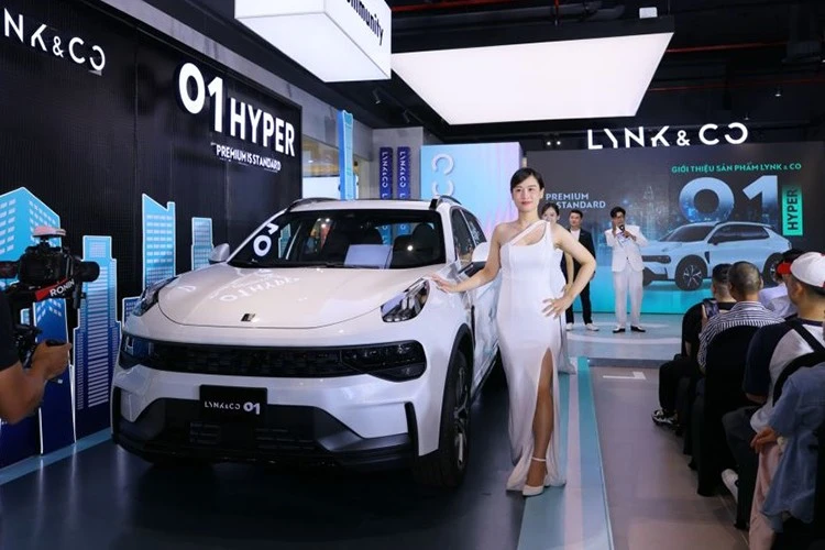 Lynk & Co 01 Hyper ra mắt Việt Nam, đắt hơn Mazda CX-5 gần 200 triệu đồng