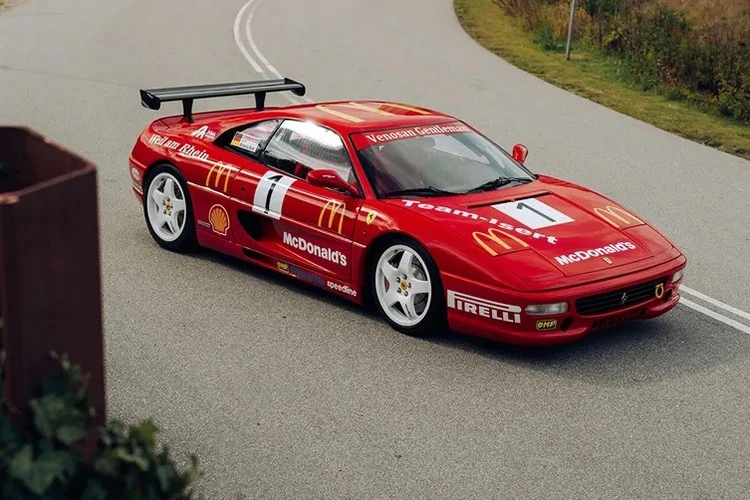 "Ông cụ" Ferrari F355 Challenge 1996 đấu giá, khoảng hơn 10 tỷ đồng
