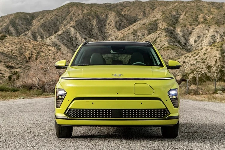 Hyundai Kona Electric 2026 ra mắt bản SE, thua xa Nissan Leaf