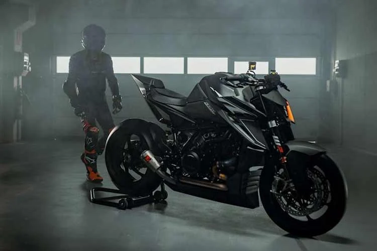KTM ra mắt siêu naked-bike đặc biệt 1390 Super Duke RR, giá 1 tỷ đồng