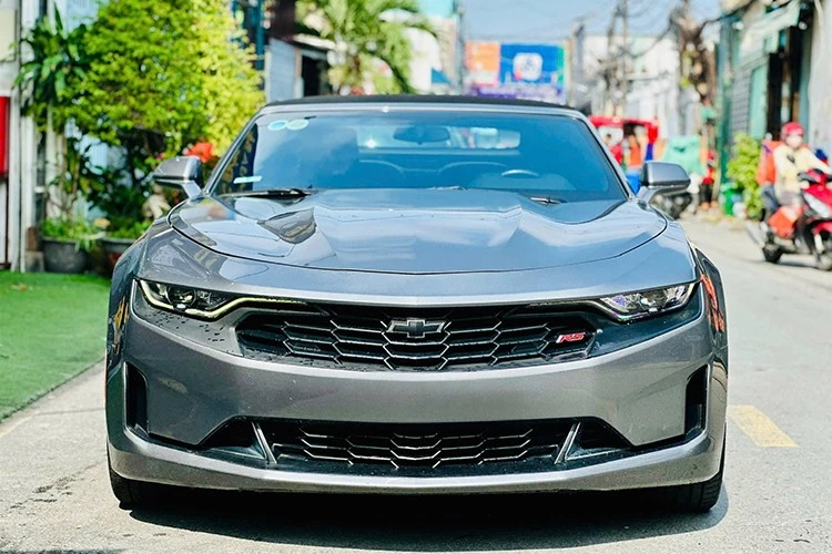 Cận cảnh Chevrolet Camaro RS Convertible 2019, rao bán 2,1 tỷ ở TP.HCM