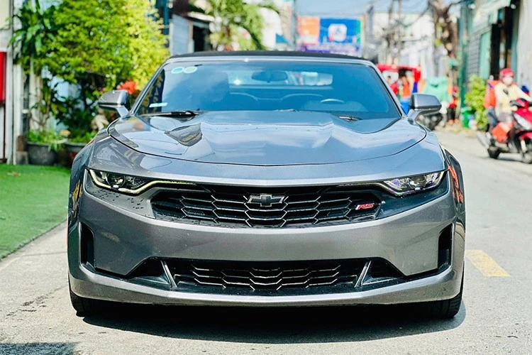 Có nên mua Chevrolet Camaro RS Convertible 2020 hơn 2,2 tỷ?