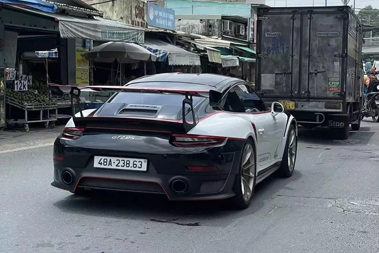 Tỷ phú USD Việt săn biển 23863 cho Porsche 911 GT2 RS hơn 24 tỷ đồng