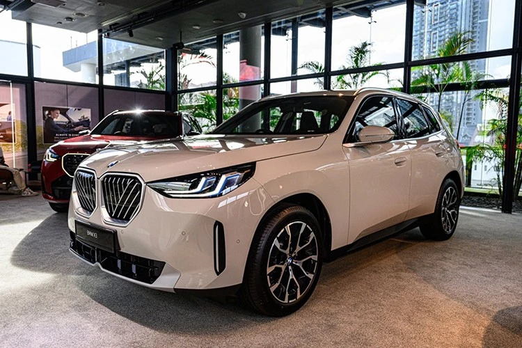 BMW X3 và 5-Series 2025 mới "chốt lịch" ra mắt Việt Nam