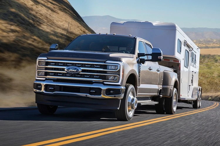 Ford Super Duty 2025 bị lỗi phanh, khuyến cáo ngừng lái ở Mỹ