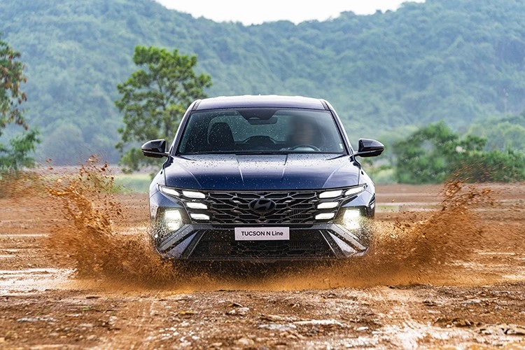 Hyundai Tucson N Line chốt giá 989 triệu đồng tại Việt Nam