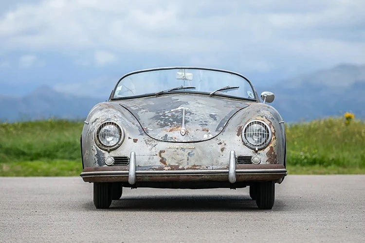 Porsche 356 Speedster "bỏ xó như sắt vụn" 62 năm, giá 14 tỷ đồng
