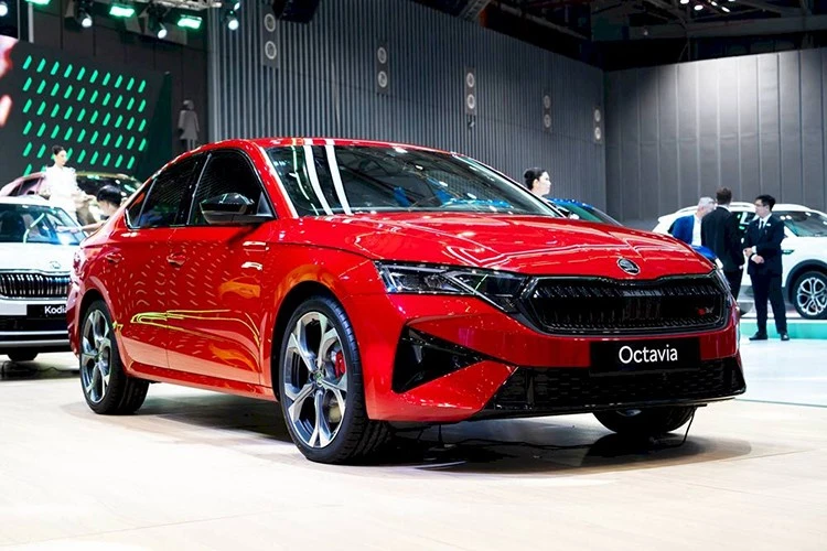 Skoda Octavia 2025 nhận cọc tại Việt Nam, giá bán dự kiến 1,5 tỷ đồng