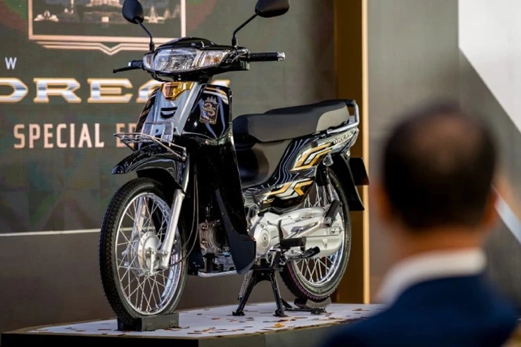 Honda Dream đặc biệt có gì mà bán hơn 100 triệu ở Việt Nam?