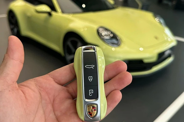 Porsche 911 Carrera độc nhất Việt Nam của đại gia Cần Thơ