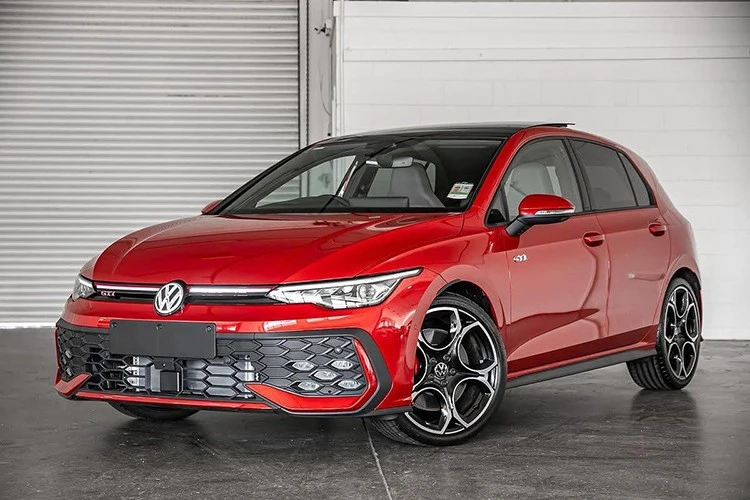 Volkswagen Golf về Việt Nam từ dưới 800 triệu đồng, "đấu" Honda Civic