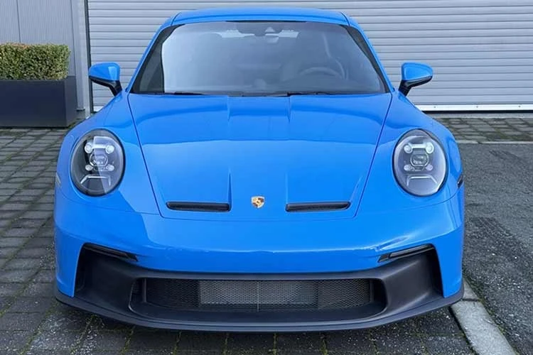 Đại lý siêu xe Ferrari rao bán Porsche 911 GT3 số sàn "chốt lời"