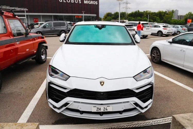 Lamborghini Urus biển số hơn 9,6 tỷ đồng, đắt kỷ lục ở Thụy Sĩ