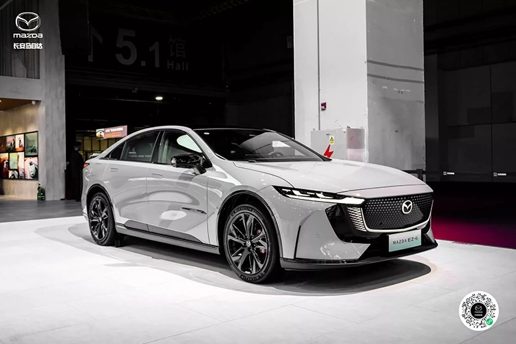 Mazda EZ-6 Sports Edition "chốt giá" chỉ từ 566 triệu đồng