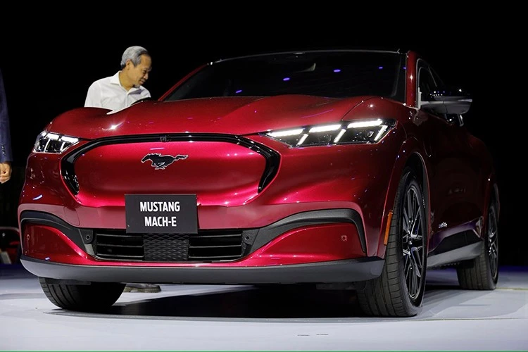 Mục sở thị Mustang Mach-E 2026 tại Việt Nam, gần 2,6 tỷ đồng