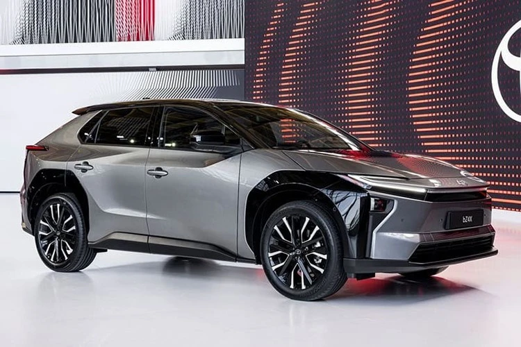 Toyota BZ4X từ 1,23 tỷ đồng đắt khách tại Thái Lan, chờ về Việt Nam