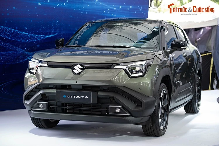 Tận thấy SUV điện Suzuki eVitara tại Việt Nam, chạy tới 500km/sạc