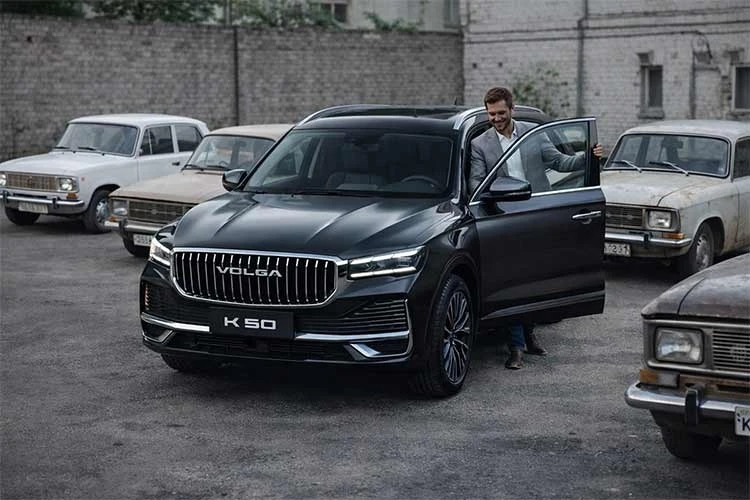Thương hiệu "xe bộ trưởng" Volga Nga trở lại với 2 mẫu ôtô mới