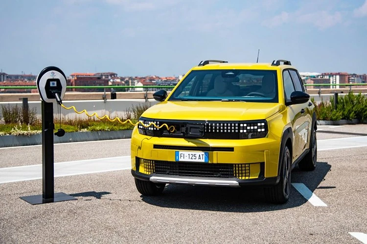 Fiat Grande Panda 2025 từ 17.000 USD, SUV rẻ nhất châu Âu