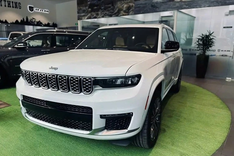 Xe Jeep tại Việt Nam giảm "siêu sốc", cao nhất tới 2,6 tỷ