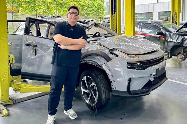 Cận cảnh chiếc Lynk & Co 06 lật 6 vòng trên cao tốc Long Thành - Dầu Giây