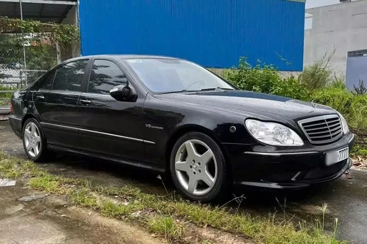 "Soi" Mercedes-Benz S55 AMG chạy 21 năm rao bán gần 1 tỷ đồng