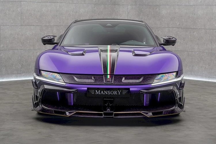 Ferrari 12Cilindri độ đầu tiên bởi Mansory, đại gia Việt "phát thèm"