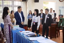Giám đốc Sở GD&ĐT Lâm Đồng trực tiếp kiểm tra các điểm thi tốt nghiệp THPT.