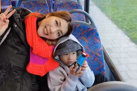 Cuộc sống mẹ con cựu người mẫu Ngọc Quyên giờ ra sao?