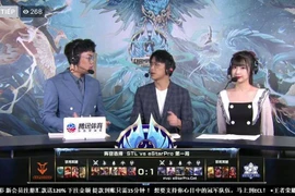 Nữ BLV E-Sports Trung Quốc đốn tim với khuôn mặt dễ thương