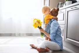 Vết thương tâm lý khó lường khi trẻ chứng kiến bố mẹ “hành sự“