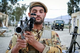 Trang bị, vũ khí nhái Liên Xô "rẻ mà chất" của lính biệt kích Iran 