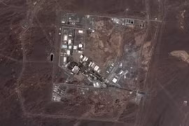 Nóng: Tên lửa Iran vào vị trí, sắp tung đòn đáp trả Mỹ - Israel?