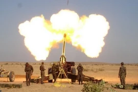 Lựu pháo M-46 Liên Xô bất ngờ áp sát biên giới Trung Quốc 