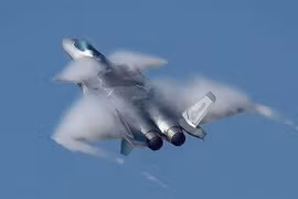 Khoe J-20 bắn hạ 17 "máy bay địch": Trung Quốc đang quá phô trương?