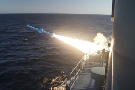 Iran khoe mẽ về tên lửa bờ chống tàu địch từ khoảng cách 700km 