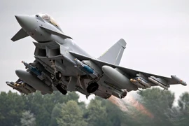 Hang ổ IS tan tành khi bị tiêm kích Typhoon nem bóm Paveway IV