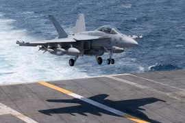 Máy bay tác chiến điện tử EA-18G của Mỹ được trang bị "hàng khủng"