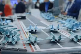 Nga muốn đóng mẫu hạm mới mang tiêm kích Su-57 và phòng không S-500