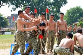 Xem nữ chiến đấu viên Đặc công Việt Nam huấn luyện gian khổ