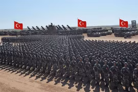 Thổ Nhĩ Kỳ tham chiến khắp nơi: Tấn công Iraq, "cà khịa" hải quân Hy Lạp