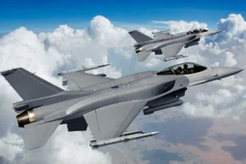 Tiêm kích F-16 Mỹ có tên lửa chống hạm JSM mạnh cỡ nào? 