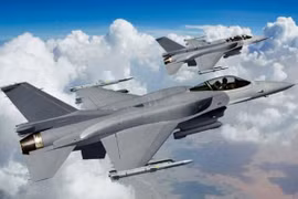 Tiêm kích F-16 Mỹ có tên lửa chống hạm JSM mạnh cỡ nào? 