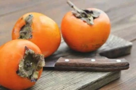 Những người tuyệt đối không nên ăn quả hồng, cố dùng là hại sức khỏe